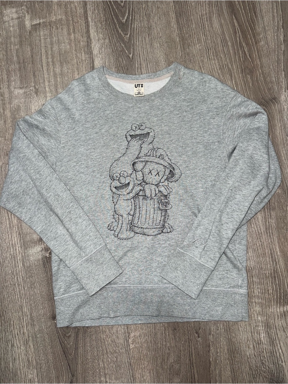 Uniqlo x Kaws x sesame street Gray Graphic Crewneck Sweatshirt - Men